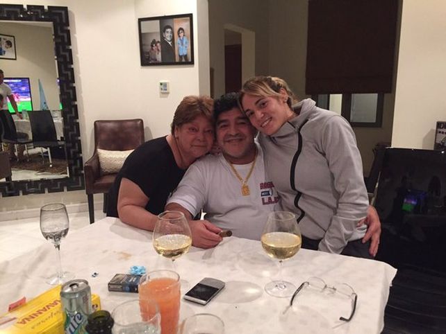 Con su hermana Ana y con Rocío Oliva