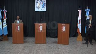 Vera: candidatos acordaron debatir pero fue uno solo