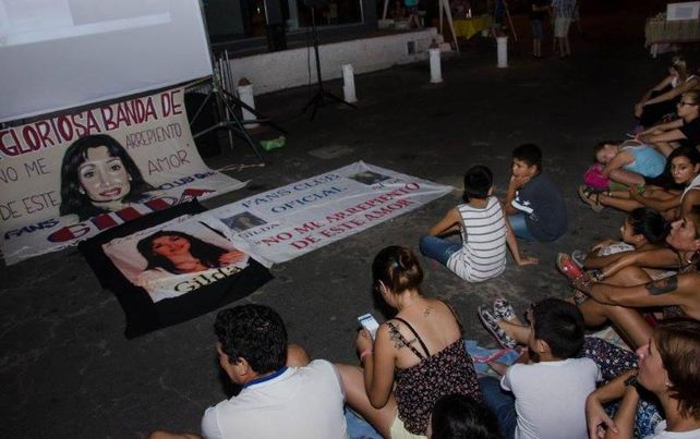 Mucha gente fue a ver Gilda en el Puerto Nuevo