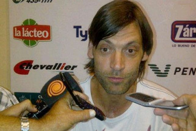 Oberto fue presentado oficialmente en Atenas