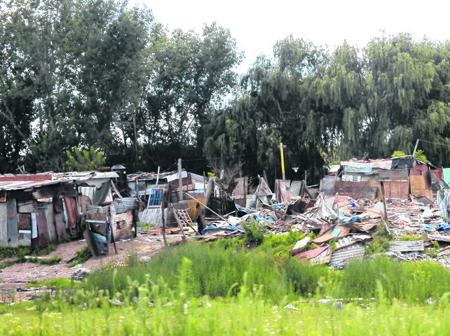 precariedad. En el 54 por ciento de los asentamientos  no hay calles asfaltadas y la mayoría de ellos comenzó a poblarse hace  más de 30 años.