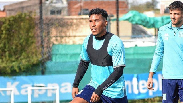 Roger Martínez es duda en Racing para jugar ante Huracán