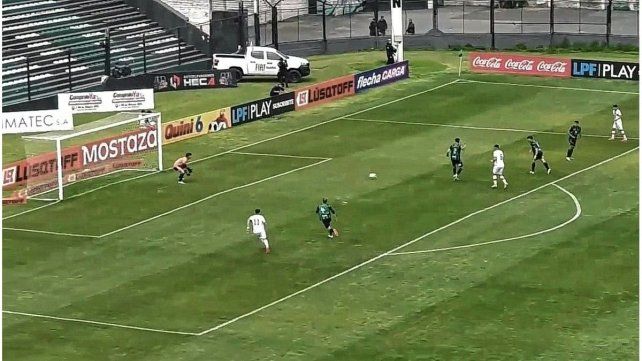 Nueva Chicago igualó con San Martín (SJ) y alcanzó a Patronato en la lucha por no descender