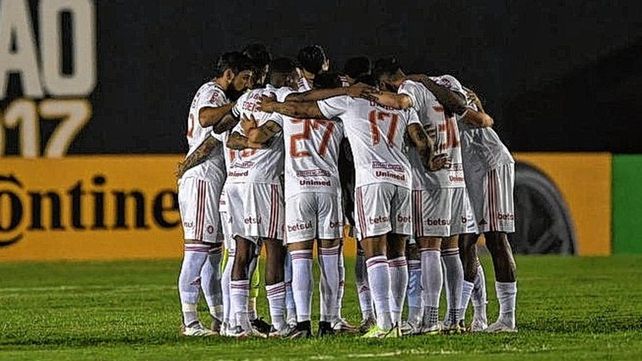 Globo dio la nota y estando en 4ª División eliminó al Inter de Porto Alegre en la Copa Brasil.