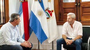 El intendente saliente de Paraná y el gobernador entrante, ex rivales, compartieron una foto a solas