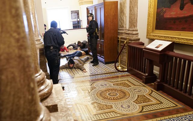 La toma del Capitolio de los EE. UU. en imágenes