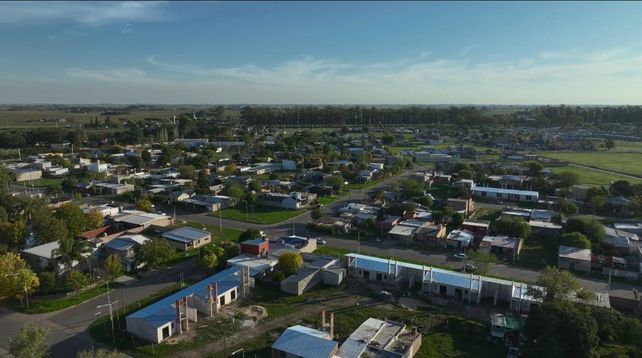 Tras la eliminación del programa nacional Casa Propia la construcción había quedado interrumpida y ahora se terminará gracias a un financiamiento compartido entre la Comuna y el gobierno provincial.