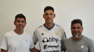 Mauro Quiroga tras la presentación en su nuevo club.