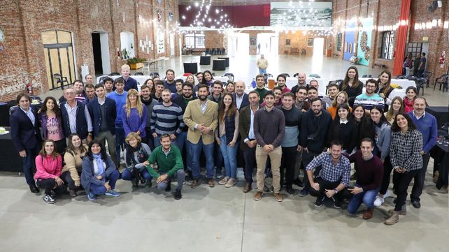 Juntos. Perotti participó de la actividad de formación de la juventud rural santafesina.