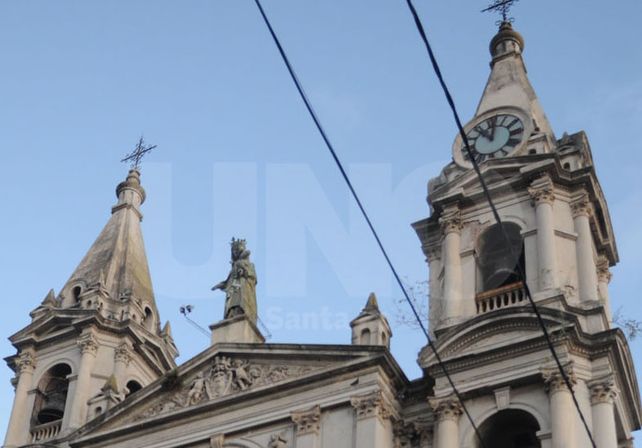 Repararán el histórico reloj de la Iglesia del Carmen y el del Puerto