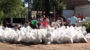 En Rincón solicitan la ayuda de los vecinos para llenar bolsas de arena