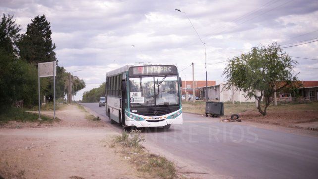 &nbsp;Se normaliza el servicio de colectivos en Paraná luego de que la Provincia depositara el subsidio a Buses Paraná. El servicio estaba cortado desde el sábado&nbsp;