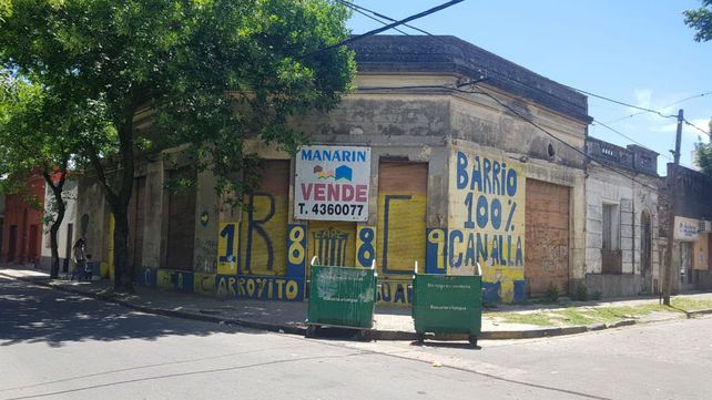 Hallaron a un hombre de 30 años asesinado de una puñalada en plena calle