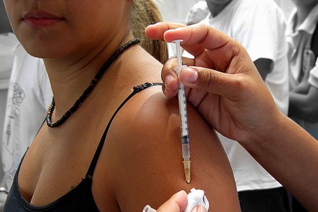 Santa Fe ya vacunó a 20 mil niñas contra cáncer de cuello de útero