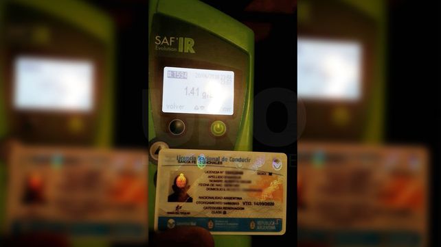 Manejaba borracho, lo bajaron y le retuvieron el auto