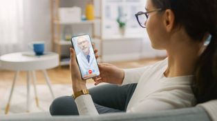 La demanda de videoconsultas colapsa los servicios de urgencias médicas.