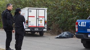 El cuerpo de un hombre no identificado fue encontrado este martes sobre Uriburu a 150 metros de Circunvalación.