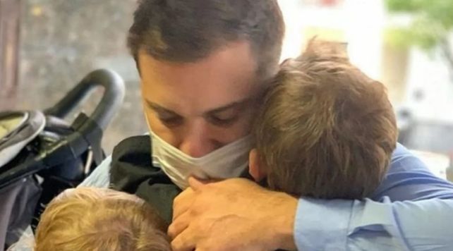 El periodista Diego Brancatelli volvió a su casa después de estar internado por covid.