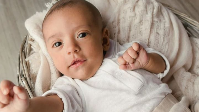 El bebé recibirá un trasplante de hígado