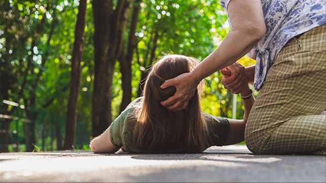 Ayuda correcta. Es importante saber cómo actuar ante una crisis epiléptica