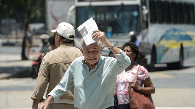 Al horno: alerta por olas de calor extremo para el verano en la provincia de Santa Fe