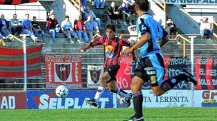 El día que Patronato jugó un partido oficial a la misma hora que el Superclásico