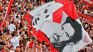 Crearon una filial de Estudiantes en homenaje a Eduardo Domínguez