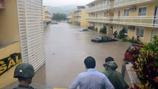 Acapulco devastada por tormentas: hay 47 muertos y 40 mil varados