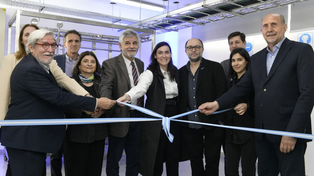 El ministro de Ciencia y Tecnología participó de la inauguración de nuevo equipamiento en el Instituto de Procesos Biotecnológicos y Químicos de Rosario (Iprobyq)