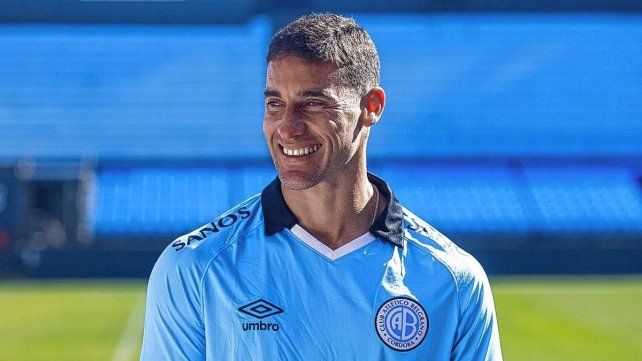 Antes de presentar a Cardozo, Belgrano le dio la bienvenida a Morales