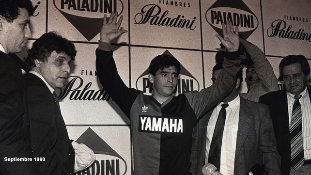Diego Maradona llega a Newells el 9 de Septiembre de 1993