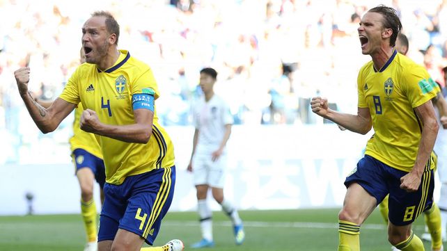 Suecia le ganó a Corea con la ayuda del VAR