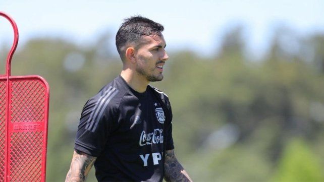 Paredes sufrió un desgarro y preocupa a la Selección Argentina a días del Mundial