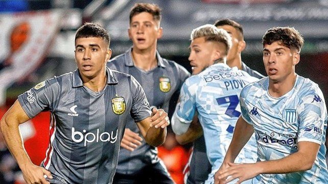 Estudiantes fue local ante Racing en el UNO.