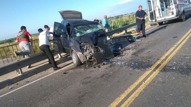 Un choque frontal entre dos autos dejó  una víctima fatal sobre la ruta 70