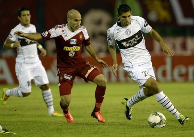 Lanús ganó y quedó a un paso de la fase de grupos de la Libertadores