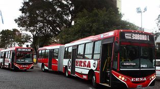 Dos nuevos coches articulados se sumaron al transporte público de pasajeros