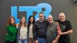 Un brindis para celebrar 99 años de radio, periodismo y cercanía