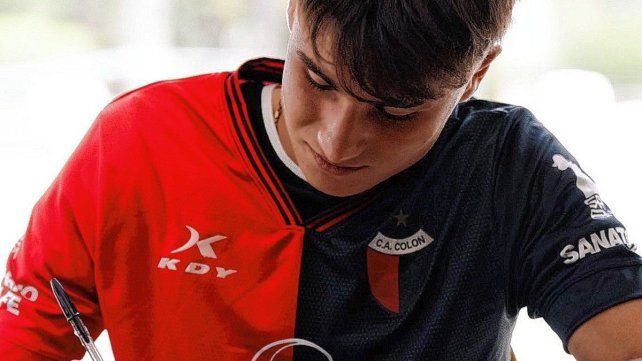 Colón apuesta a futuro con la firma del primer contrato de Gabriel Lovato