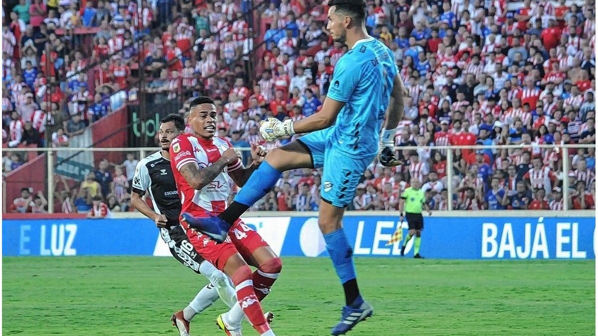 ¿cuál Es La Situación Del Goleador Jonatan Álvezemk 9007