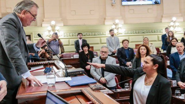 Verónica Colombo juró como convencional reformadora en lugar de Alejandra Locomotora Oliveras