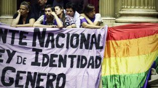 Este martes se conmemora el 11° aniversario de la sanción de la Ley 26.743 de Identidad de Género. Esta normativa fue la primera en el mundo en respetar la autopercepción de la persona sin requisitos como diagnósticos psicológicos ni intervenciones quirúrgicas sobre el cuerpo.&nbsp;