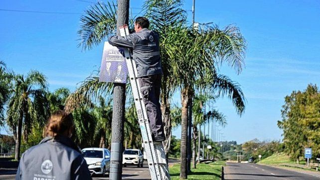 Retiraron cartelería política de espacios no autorizados