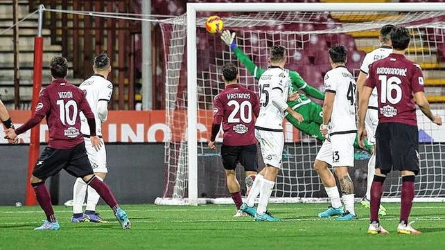 Calcio: Salernitana y Spezia igualaron en el cierre de la fecha
