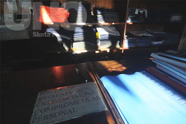 Uniformes policiales: se los puede comprar con credencial o sin ella