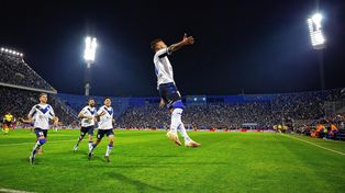 Vélez derrotó a River con gol de Lucas Janson de penal.