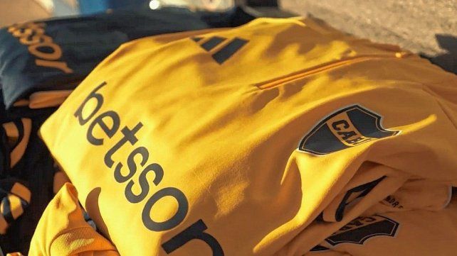 Boca hizo oficial el fichaje de su primera incorporación