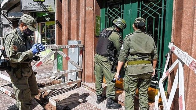 Gendarmería realiza los allanamientos simultáneos en casas de parientes del líder de Los Monos