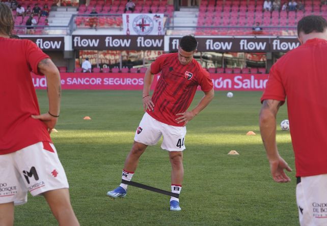 Panchito González fue confirmado entre los titulares de Newells por el entrenador Mauricio Larriera.