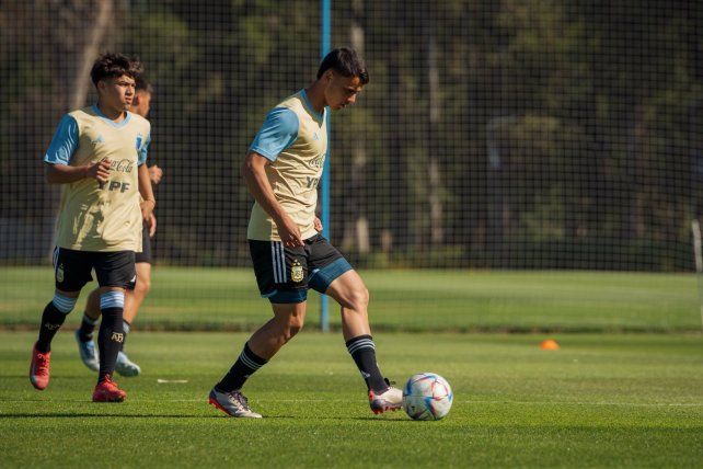 Argentina hace su presentación ante Chile.